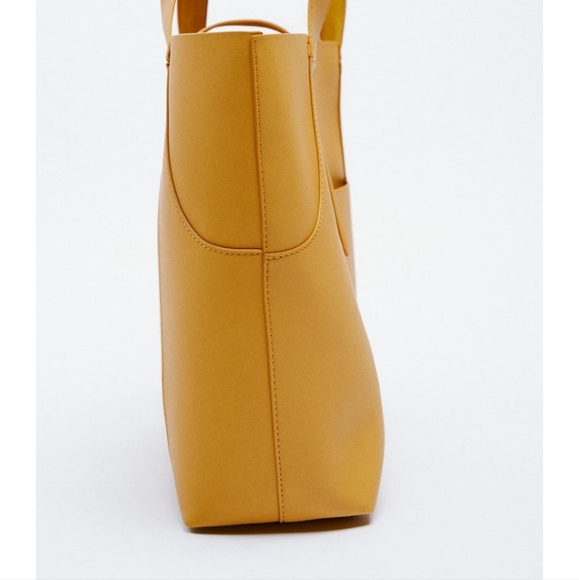 Zara Tote - Picture 2 of 9